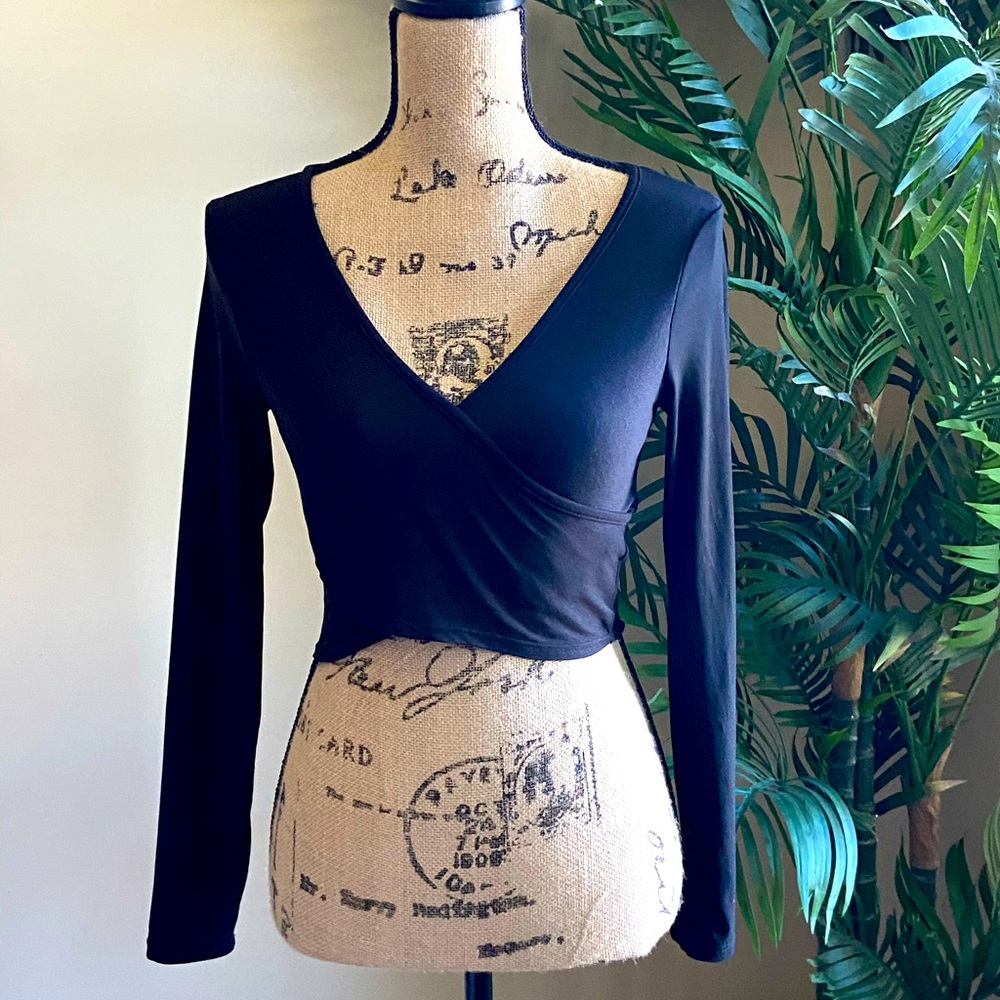 Forever 21 Black Crossover Top